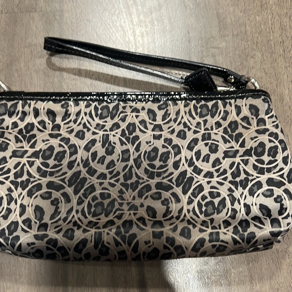 Coach gray cheetah print with c’s wristlet - Picture 2 of 5